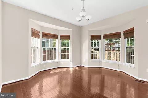 Living - 2432 Knapps Way, Odenton, MD 21113 photo 4 of 8