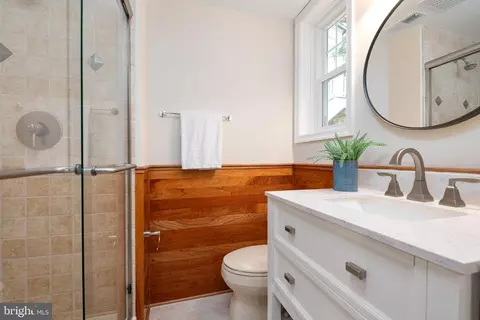 Bath - 3115 Starboard Dr, Annapolis, MD 21403 photo 4 of 4