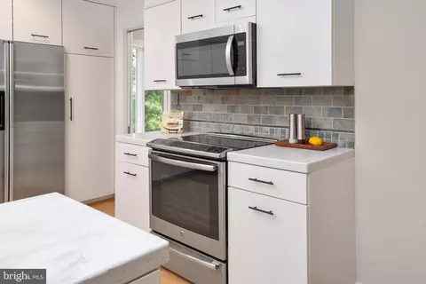 Kitchen - 3115 Starboard Dr, Annapolis, MD 21403 photo 4 of 5