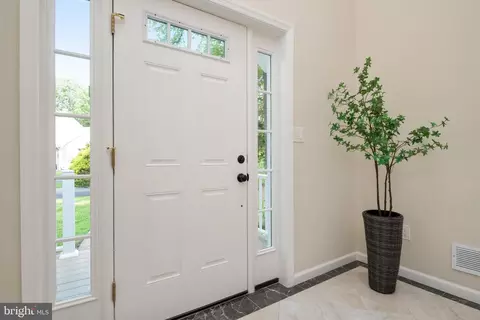 Entry Way - 3115 Starboard Dr, Annapolis, MD 21403 photo 1 of 3