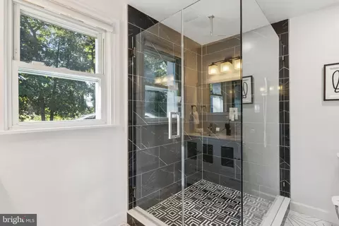 Bath - 7654 Bay St, Pasadena, MD 21122 photo 4 of 5