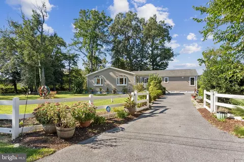 Other - 7654 Bay St, Pasadena, MD 21122 photo 2 of 27
