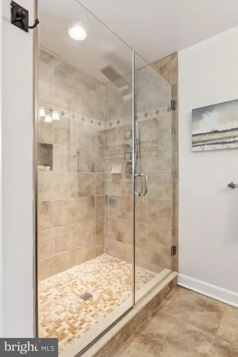 Bath - 7654 Bay St, Pasadena, MD 21122 photo 2 of 5