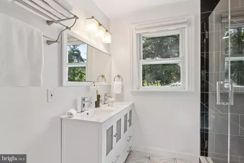 Bath - 7654 Bay St, Pasadena, MD 21122 photo 3 of 5
