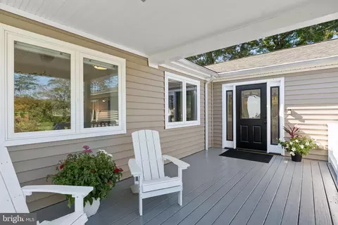 Exterior - 7654 Bay St, Pasadena, MD 21122 photo 3 of 15