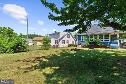 Exterior - 212 Lake Rd, Pasadena, MD 21122 photo 10 of 15