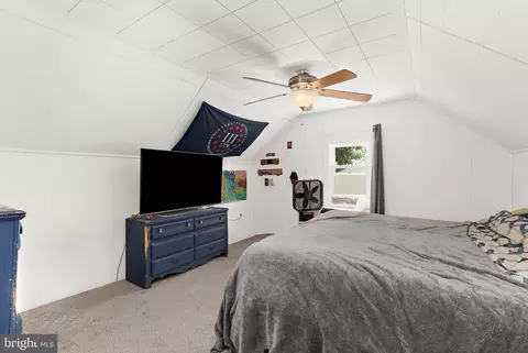 Bedroom - 212 Lake Rd, Pasadena, MD 21122 photo 6 of 7