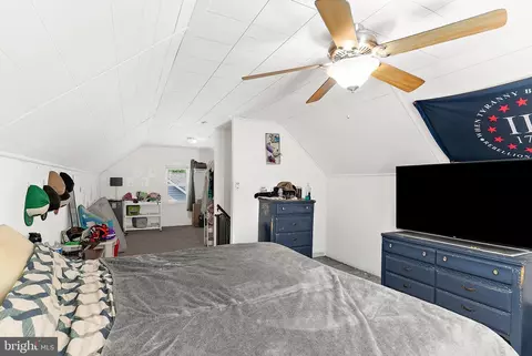 Bedroom - 212 Lake Rd, Pasadena, MD 21122 photo 7 of 7