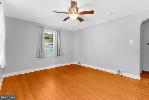 Living - 212 Lake Rd, Pasadena, MD 21122 photo 3 of 3