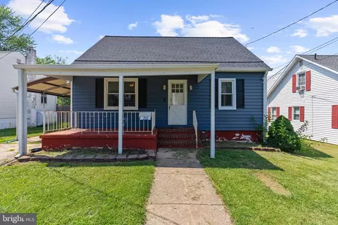 Exterior - 212 Lake Rd, Pasadena, MD 21122 photo 3 of 15