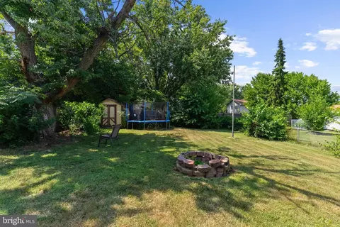 Exterior - 212 Lake Rd, Pasadena, MD 21122 photo 14 of 15