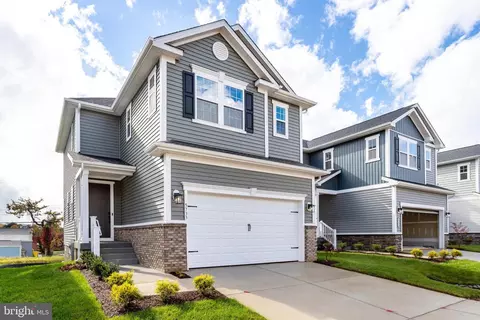 5733 Howard Dr, Glen Burnie, MD 21060