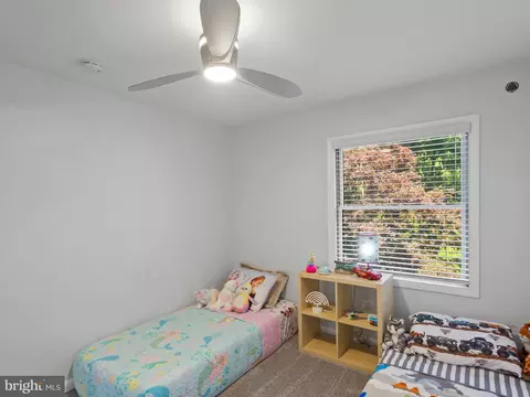 Bedroom - 1153 Hampton Rd, Annapolis, MD 21409 photo 4 of 7