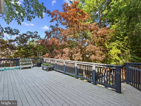 Exterior - 1153 Hampton Rd, Annapolis, MD 21409 photo 3 of 13