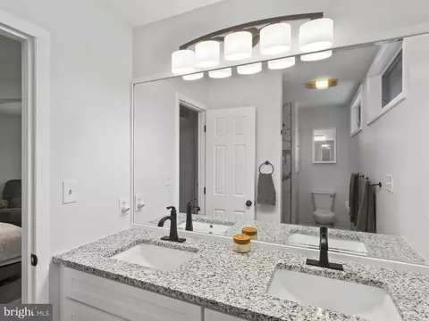 Bath - 1153 Hampton Rd, Annapolis, MD 21409 photo 5 of 5