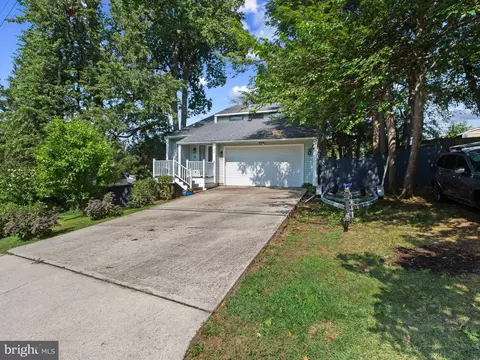Exterior - 1153 Hampton Rd, Annapolis, MD 21409 photo 2 of 13