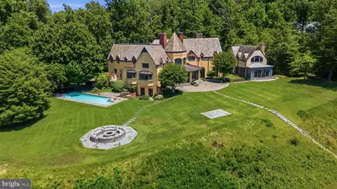 622 Magothy Rd, Gibson Island, MD 21056