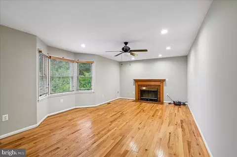 Living - 3592 Fontron Dr, Edgewater, MD 21037 photo 8 of 8
