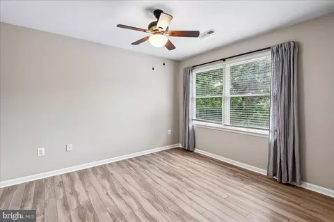 Bedroom - 3592 Fontron Dr, Edgewater, MD 21037 photo 4 of 9