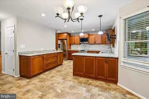Kitchen - 3592 Fontron Dr, Edgewater, MD 21037 photo 2 of 4