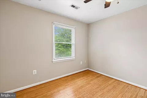 Bedroom - 3592 Fontron Dr, Edgewater, MD 21037 photo 7 of 9