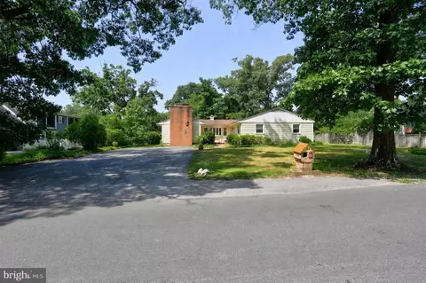 Exterior - 166 Sillery Bay Rd, Pasadena, MD 21122 photo 9 of 9