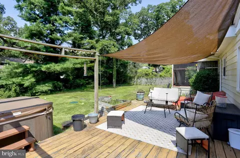 Exterior - 166 Sillery Bay Rd, Pasadena, MD 21122 photo 5 of 9