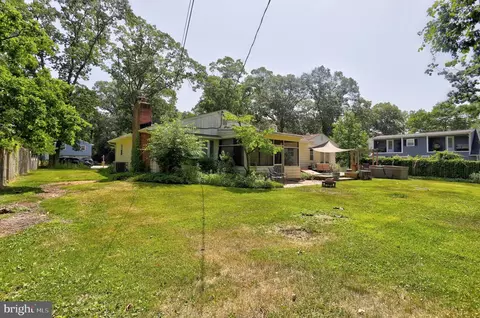 Exterior - 166 Sillery Bay Rd, Pasadena, MD 21122 photo 8 of 9