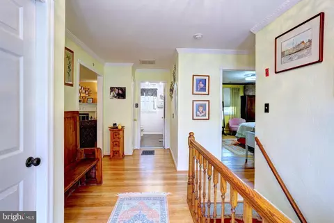 Entry Way - 166 Sillery Bay Rd, Pasadena, MD 21122 photo 2 of 4