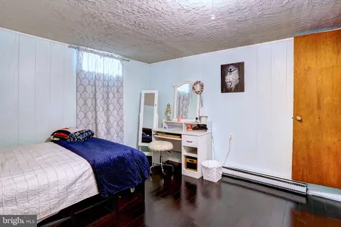 Bedroom - 166 Sillery Bay Rd, Pasadena, MD 21122 photo 4 of 5