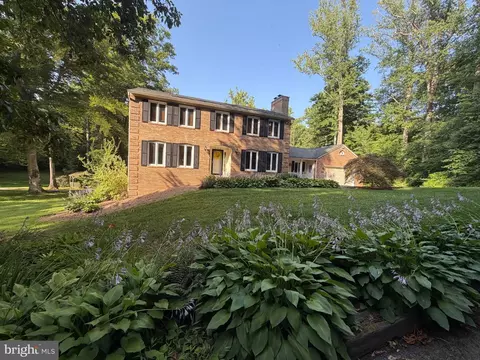 301 Whispering Oaks Ln, Davidsonville, MD 21035
