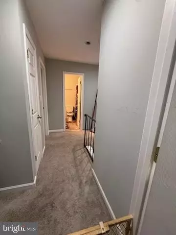 Entry Way - 751 220th St, Pasadena, MD 21122 photo 6 of 7
