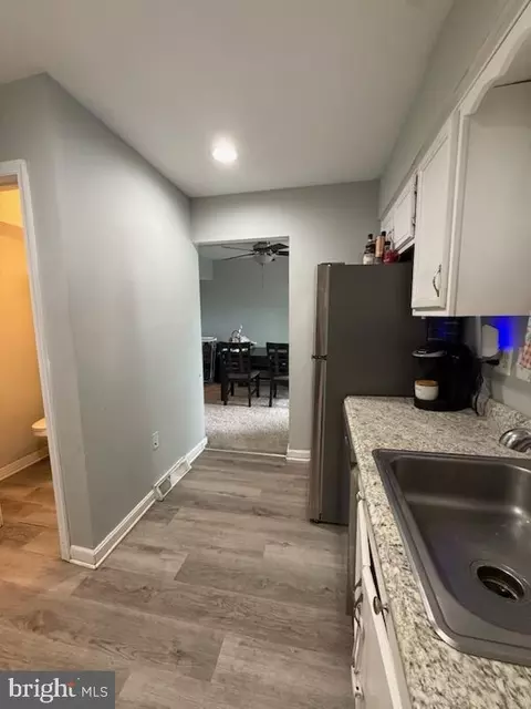 Entry Way - 751 220th St, Pasadena, MD 21122 photo 5 of 7