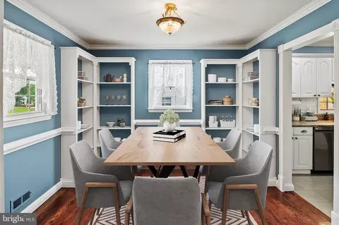 Dining - 628 Bruce St, Brooklyn, MD 21225 photo 1 of 2