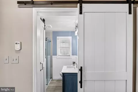 Entry Way - 628 Bruce St, Brooklyn, MD 21225 photo 7 of 7