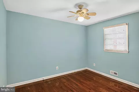 Bedroom - 628 Bruce St, Brooklyn, MD 21225 photo 3 of 5