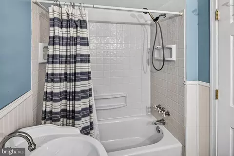 Bath - 628 Bruce St, Brooklyn, MD 21225 photo 5 of 5