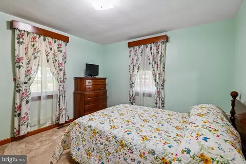 Bedroom - 7807 Harbor Dr, Orchard Beach, MD 21226 photo 2 of 9