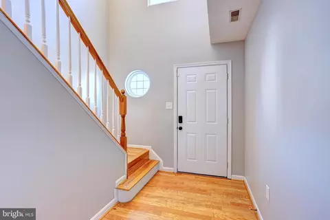 Entry Way - 8023 Apple Valley Dr, Pasadena, MD 21122 photo 2 of 4