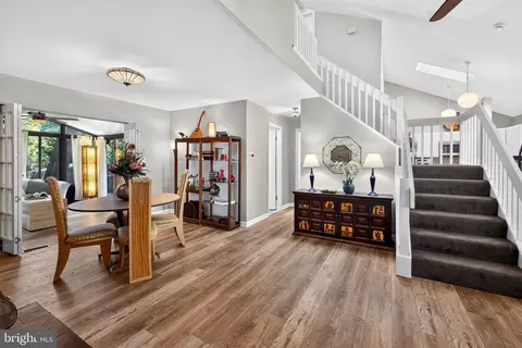 Entry Way - 1189 Highview Dr, Annapolis, MD 21409 photo 7 of 11