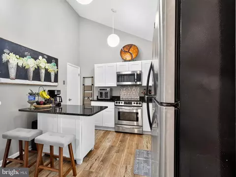 Kitchen - 1189 Highview Dr, Annapolis, MD 21409 photo 2 of 4