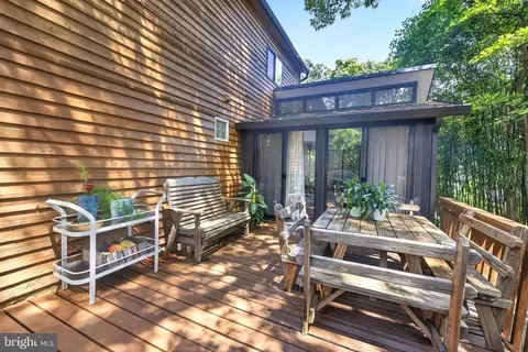 Exterior - 1189 Highview Dr, Annapolis, MD 21409 photo 9 of 17