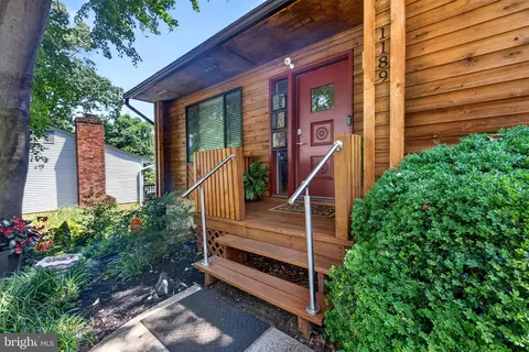Exterior - 1189 Highview Dr, Annapolis, MD 21409 photo 4 of 17