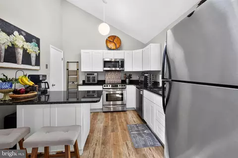 Kitchen - 1189 Highview Dr, Annapolis, MD 21409 photo 1 of 4