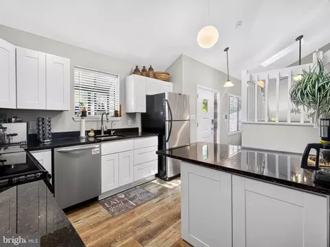 Kitchen - 1189 Highview Dr, Annapolis, MD 21409 photo 4 of 4