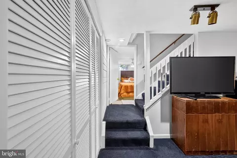 Entry Way - 1189 Highview Dr, Annapolis, MD 21409 photo 11 of 11