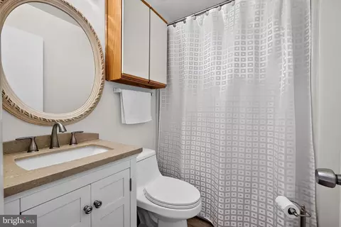 Bath - 1189 Highview Dr, Annapolis, MD 21409 photo 3 of 3