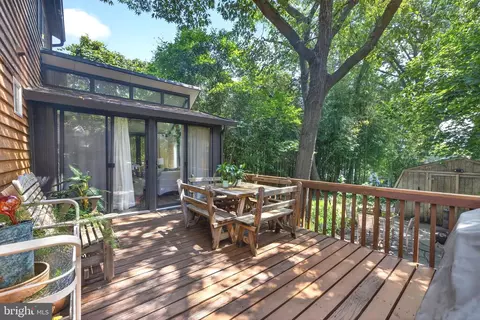 Exterior - 1189 Highview Dr, Annapolis, MD 21409 photo 7 of 17