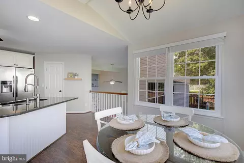 Dining - 300 Bugle Ct, Odenton, MD 21113 photo 2 of 2