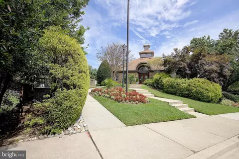 Exterior - 300 Bugle Ct, Odenton, MD 21113 photo 12 of 12